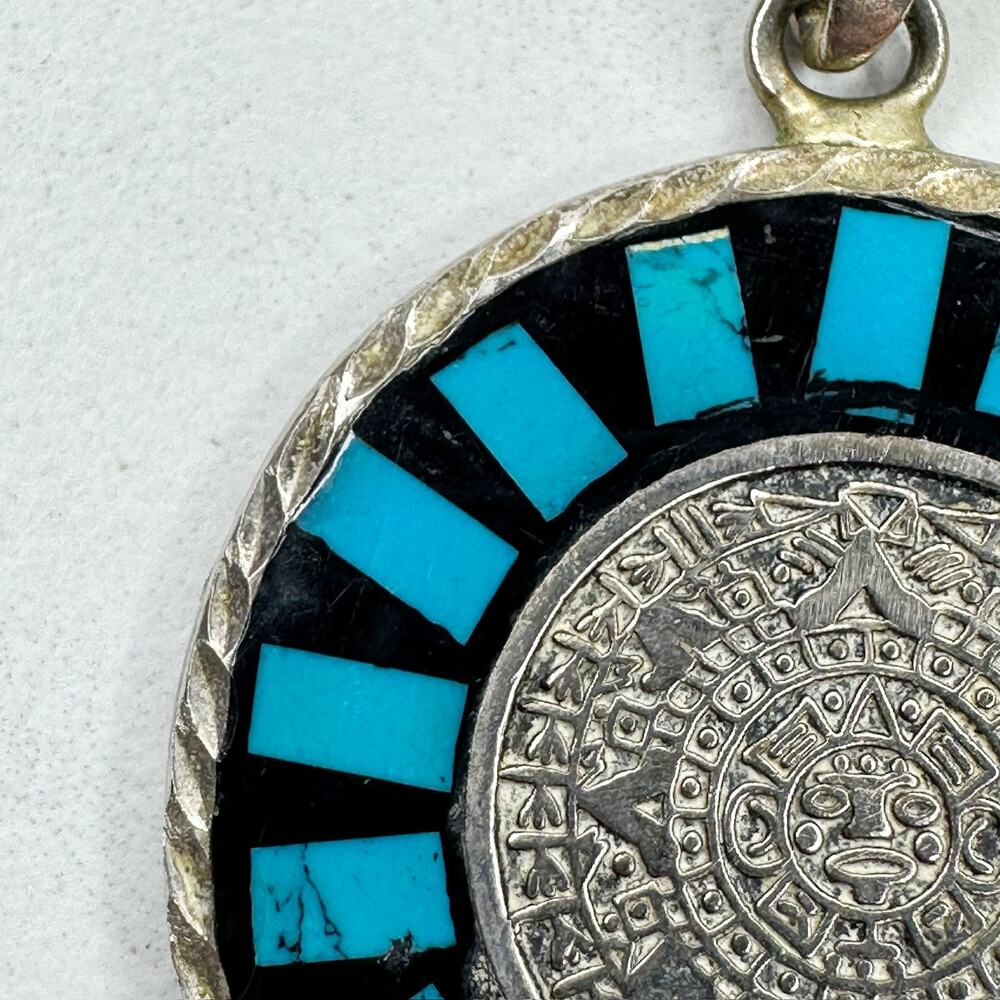 Vintage Mexico Silver Tone Reversible Mayan Calendar Inlay Pendant ✨ - Picture 6 of 13